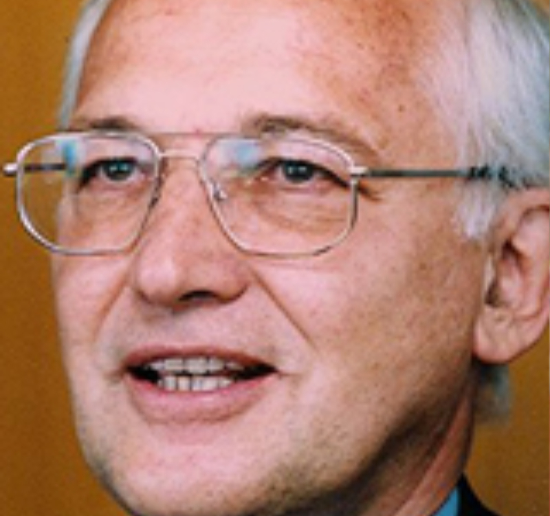 Dr. Walter Klasz